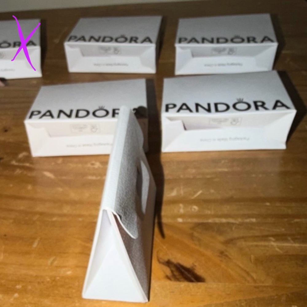 Lot of 5 NWOT Authentic Pandora Foldable Charm Envelope “Boxes” & Pandora Tissue - Picture 6 of 9